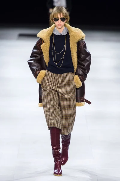 Look 12